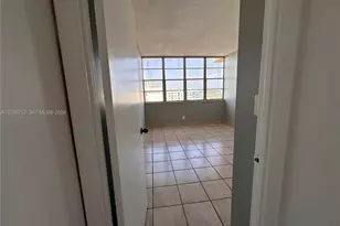 2025 NE 164th St, North Miami Beach, FL 33162 - Photo 27