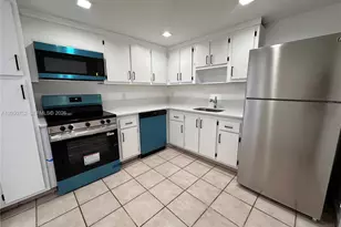 2025 NE 164th St, North Miami Beach, FL 33162 - Photo 11