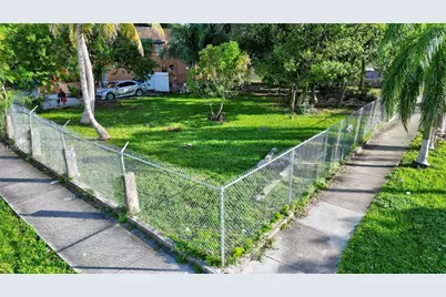 280 NW 33rd St, Miami, FL 33127 - Photo 9