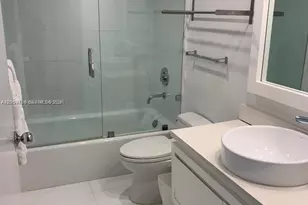 19999 E Country Club Dr, Aventura, FL 33180 - Photo 23