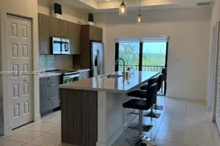 8031 NW 104th Ave, Doral, FL 33178 - Photo 5