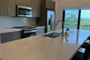 8031 NW 104th Ave, Doral, FL 33178 - Photo 9