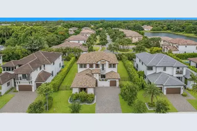 10702 SW 53rd St, Cooper City, FL 33328 - Photo 5