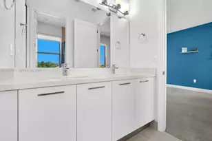 10702 SW 53rd St, Cooper City, FL 33328 - Photo 47