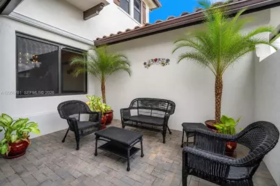 10702 SW 53rd St, Cooper City, FL 33328 - Photo 7