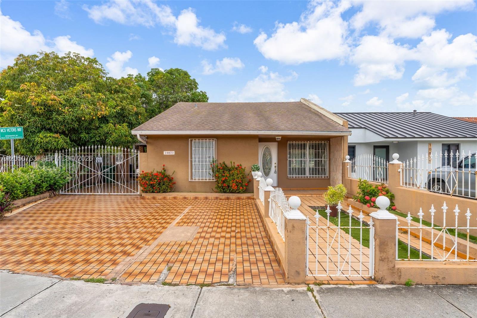10873 NW 1st Ln #10873 - 10873 NW 1st Ln #10873, Miami, FL 33172 Luxury Property | Jose Angel Pina