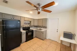 2633 NW 9th Ave, Wilton Manors, FL 33311 - Photo 5