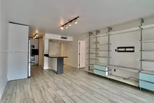 9360 Fontainebleau Blvd, Miami, FL 33172 - Photo 5