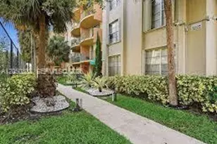 9360 Fontainebleau Blvd, Miami, FL 33172 - Photo 13