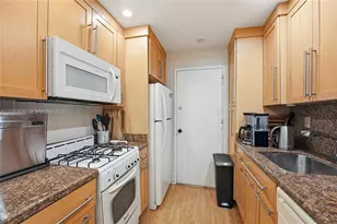 1205 Mariposa Ave, Coral Gables, FL 33146 - Photo 11