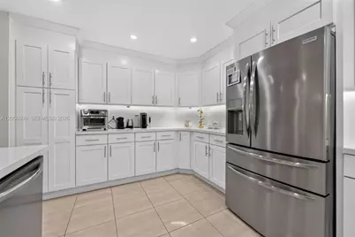 8390 SW 72nd Ave, Miami, FL 33143 - Photo 13