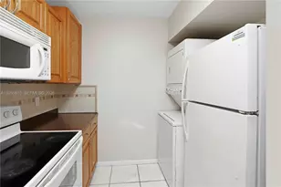 2530 W 67th Pl, Hialeah, FL 33016 - Photo 7