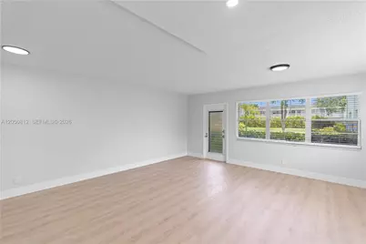 213 N Oakridge N #213, Deerfield Beach, FL 33442 - Photo 5
