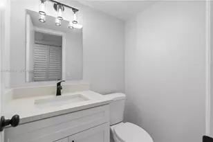 213 N Oakridge N, Deerfield Beach, FL 33442 - Photo 7