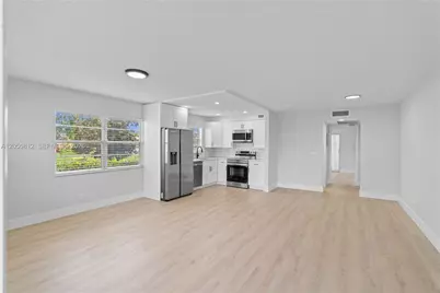 213 N Oakridge N #213, Deerfield Beach, FL 33442 - Photo 3