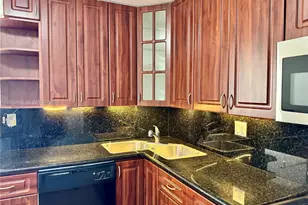 2780 NE 183rd St, Aventura, FL 33160 - Photo 9