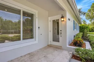 8141 SW 62nd Ct, Miami, FL 33143 - Photo 9