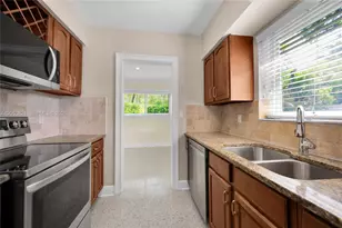 8141 SW 62nd Ct, Miami, FL 33143 - Photo 17