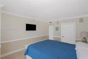 8855 Collins Ave, Surfside, FL 33154 - Photo 19