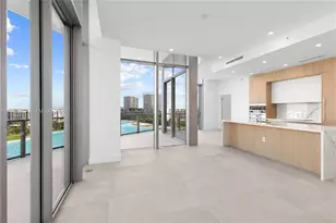 2411 Laguna Creek, Miami, FL 33181 - Photo 9