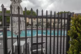 8000 Fairview Dr, Tamarac, FL 33321 - Photo 9