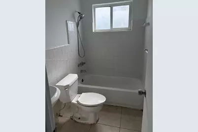 101 NW 29th Ave #10, Fort Lauderdale, FL 33311 - Photo 5