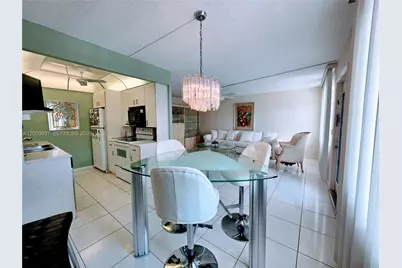 3076 E Exeter E #3076, Boca Raton, FL 33434 - Photo 3