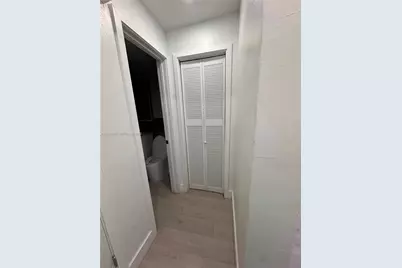 690 E 46th St, Hialeah, FL 33013 - Photo 9