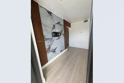 690 E 46th St, Hialeah, FL 33013 - Photo 5