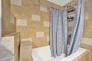 2404 NE 135th St, North Miami, FL 33181 - Photo 55