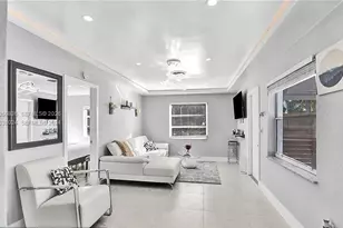 608 N 24th Ave, Hollywood, FL 33020 - Photo 9
