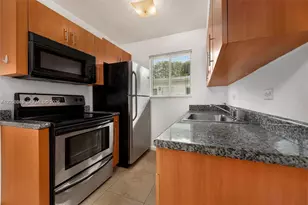 932 Moffett St, Hallandale Beach, FL 33009 - Photo 7