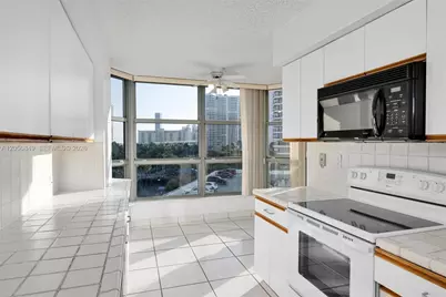 3530 Mystic Pointe Dr #710, Aventura, FL 33180 - Photo 19