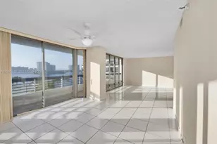 3530 Mystic Pointe Dr, Aventura, FL 33180 - Photo 15