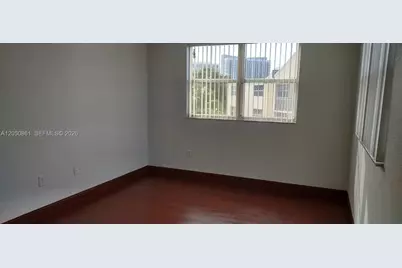 8215 Lake Dr #505, Doral, FL 33166 - Photo 13