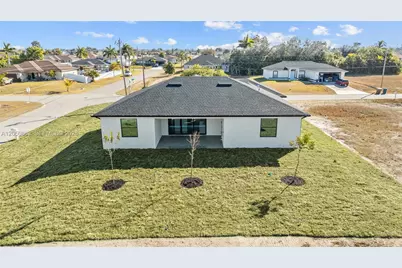 1030 NE 2nd Ave, Cape Coral, FL 33909 - Photo 27