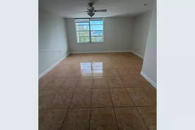 17800 Atlantic Blvd #PH15, Sunny Isles Beach, FL 33160 - Photo 7