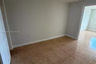17800 Atlantic Blvd, Sunny Isles Beach, FL 33160 - Photo 5