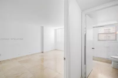 6039 Collins Ave #517, Miami Beach, FL 33140 - Photo 15
