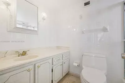6039 Collins Ave #517, Miami Beach, FL 33140 - Photo 27