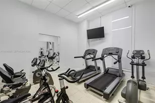 6039 Collins Ave, Miami Beach, FL 33140 - Photo 31