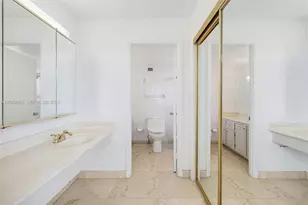 6039 Collins Ave, Miami Beach, FL 33140 - Photo 25