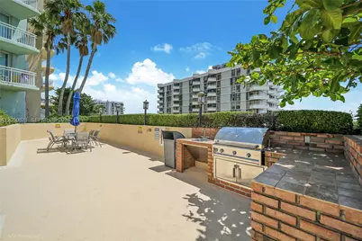 2475 Brickell Ave #1107, Miami, FL 33129 - Photo 15