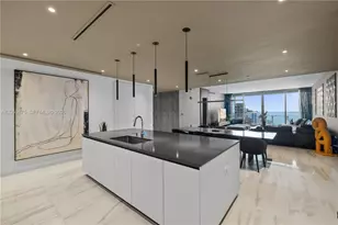 300 Biscayne Blvd Way, Miami, FL 33131 - Photo 9