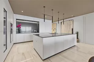 300 Biscayne Blvd Way, Miami, FL 33131 - Photo 7
