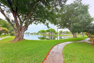 2451 NW 96th Terrace, Pembroke Pines, FL 33024 - Photo 11