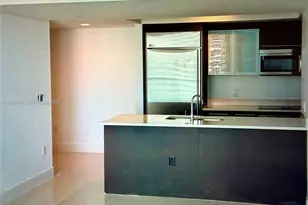 500 Brickell Ave, Miami, FL 33131 - Photo 3