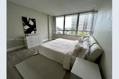 1500 Bay Rd #558S, Miami Beach, FL 33139 - Photo 5