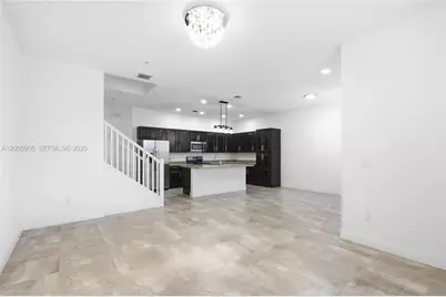 12441 NW 18th Ct, Pembroke Pines, FL 33028 - Photo 13