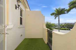 12441 NW 18th Ct, Pembroke Pines, FL 33028 - Photo 23